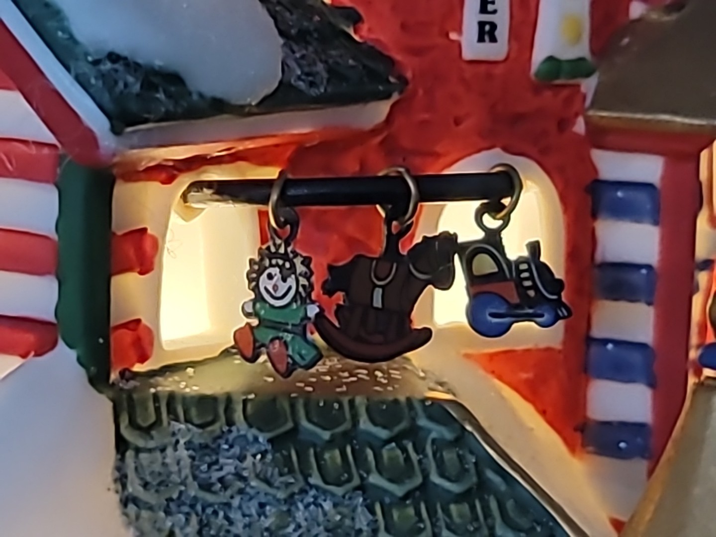 Dept 56 North Pole Village SANTA’S TOY COMPANY Early Release Christmas