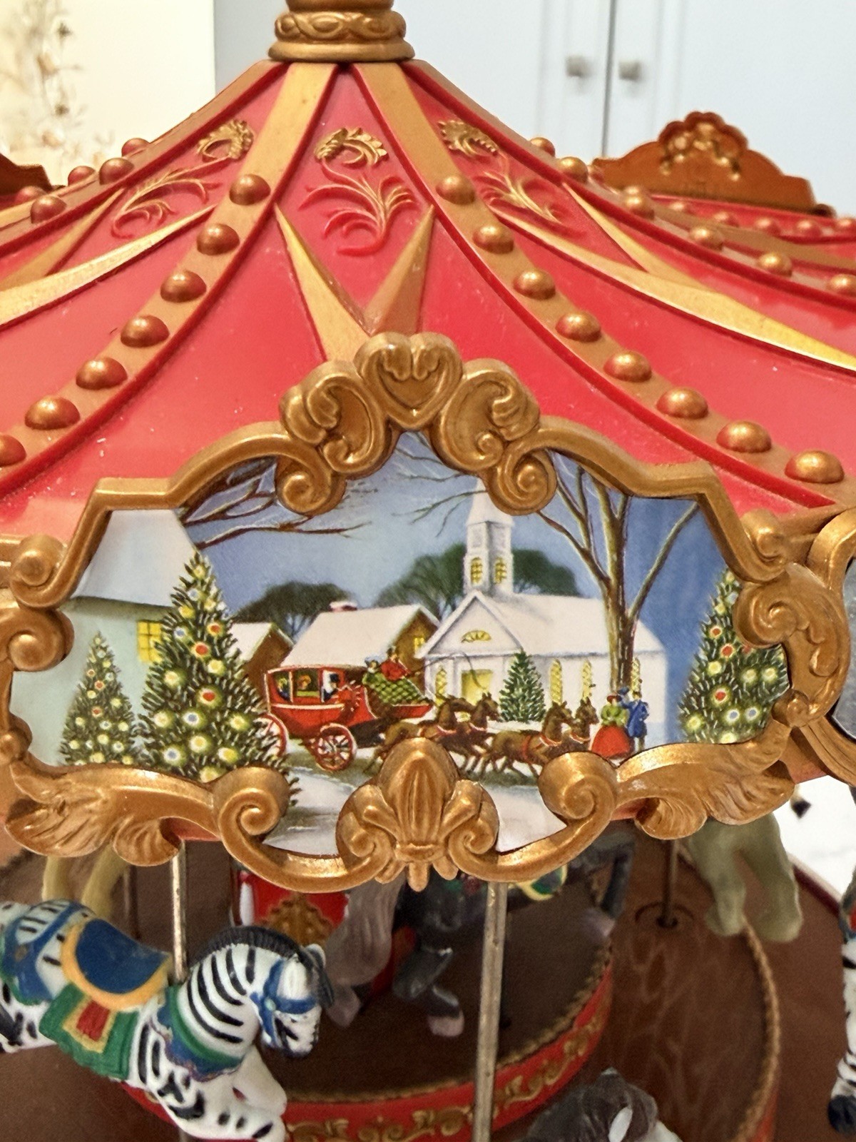 Mr. Christmas 2005 Grand Carousel Musical Rotating 30 Classic Songs Works No Box