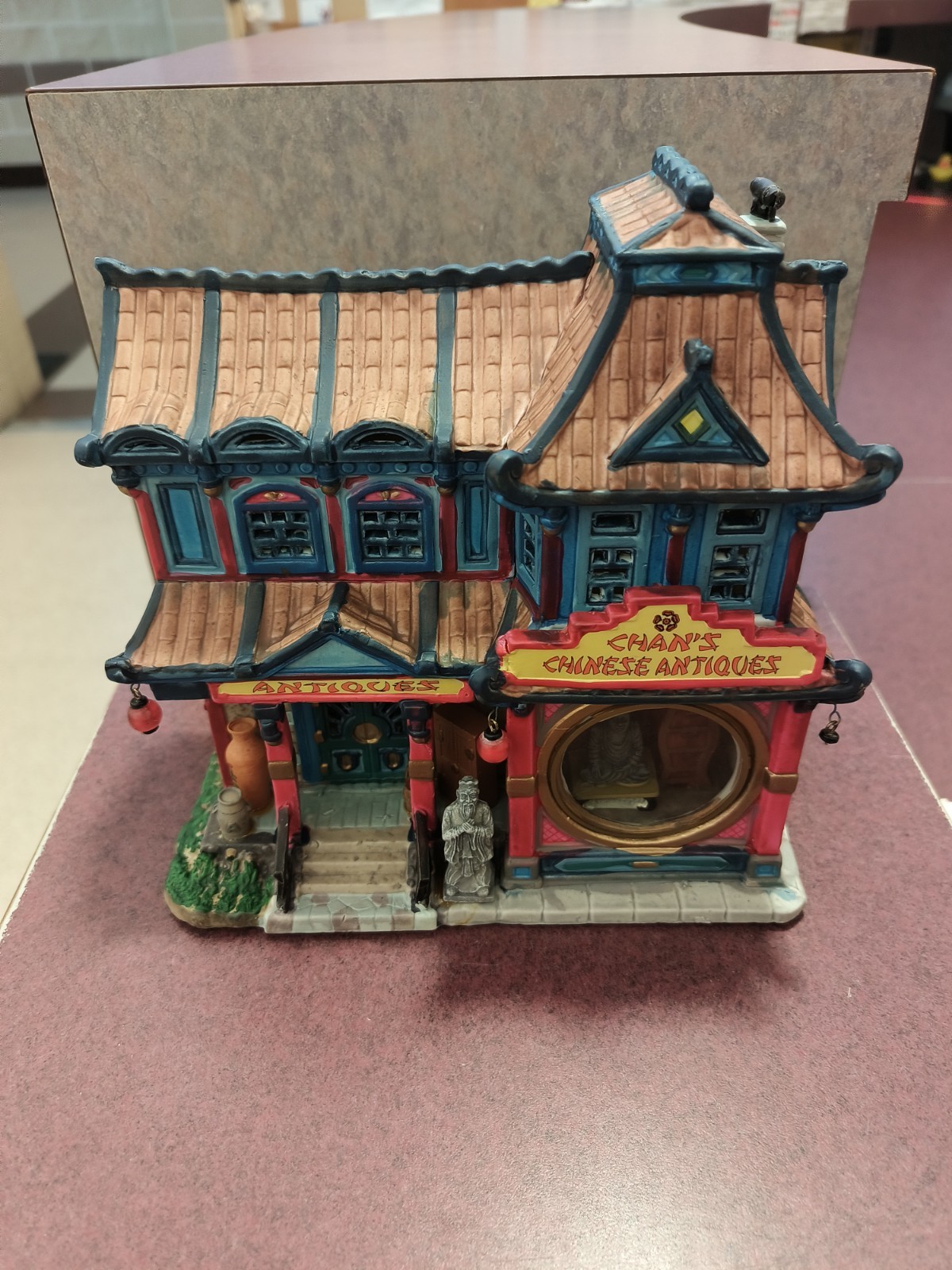 2008 Lemax Signature Collection Chan’s Chinese Antiques Lighted Building