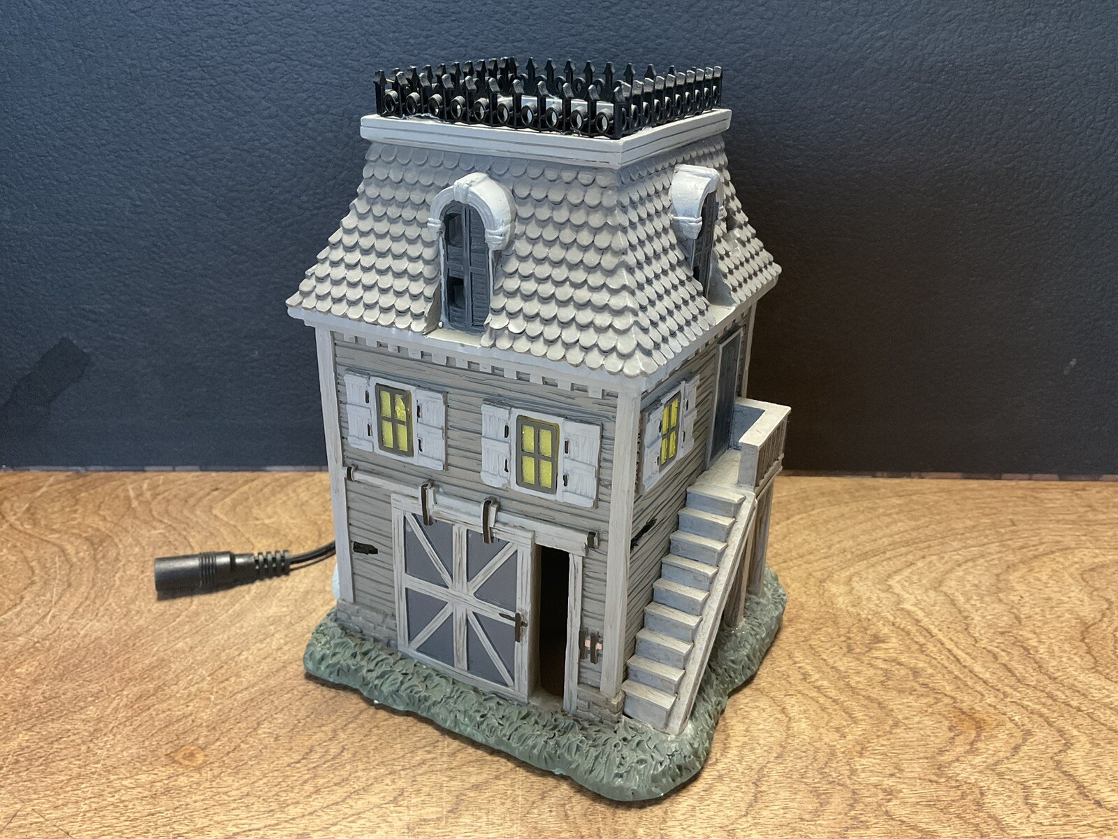 Dept 56 Addams Family Carriage House Building