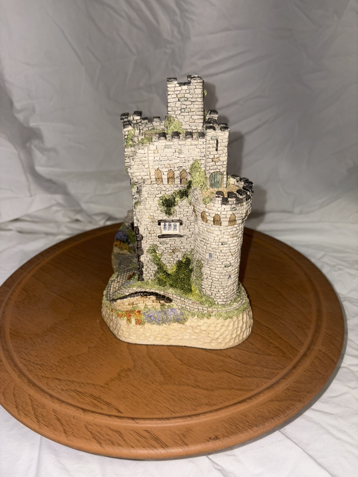 David Winter Cottages the Irish Collection: O’Donovans Castle 1992