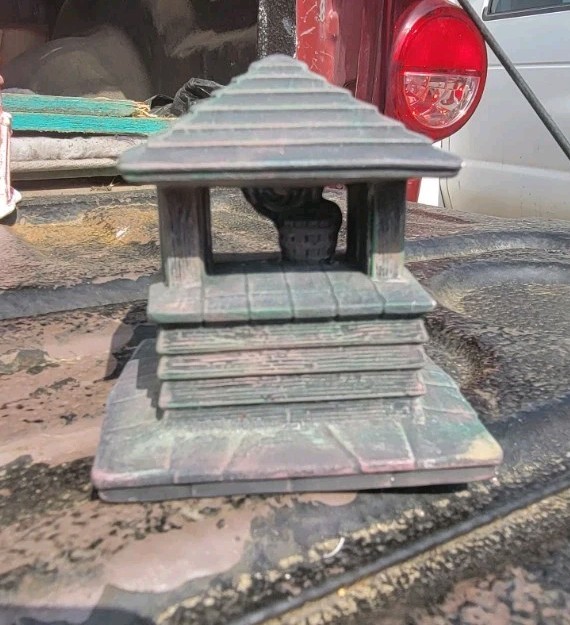 Christmas Village Well Made By Byron Molds 1985