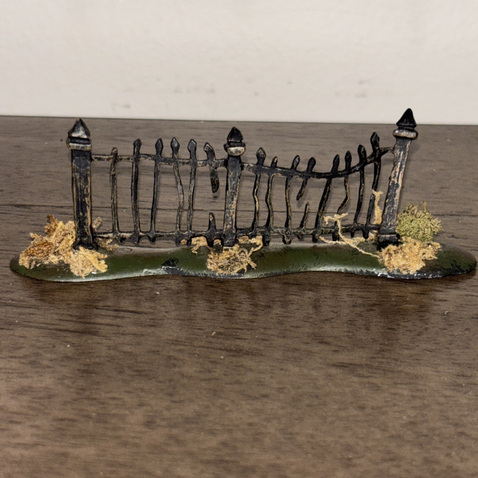 Witch Way Flight School Dept 56 Diorama Miniature Fences Pumpkins Halloween