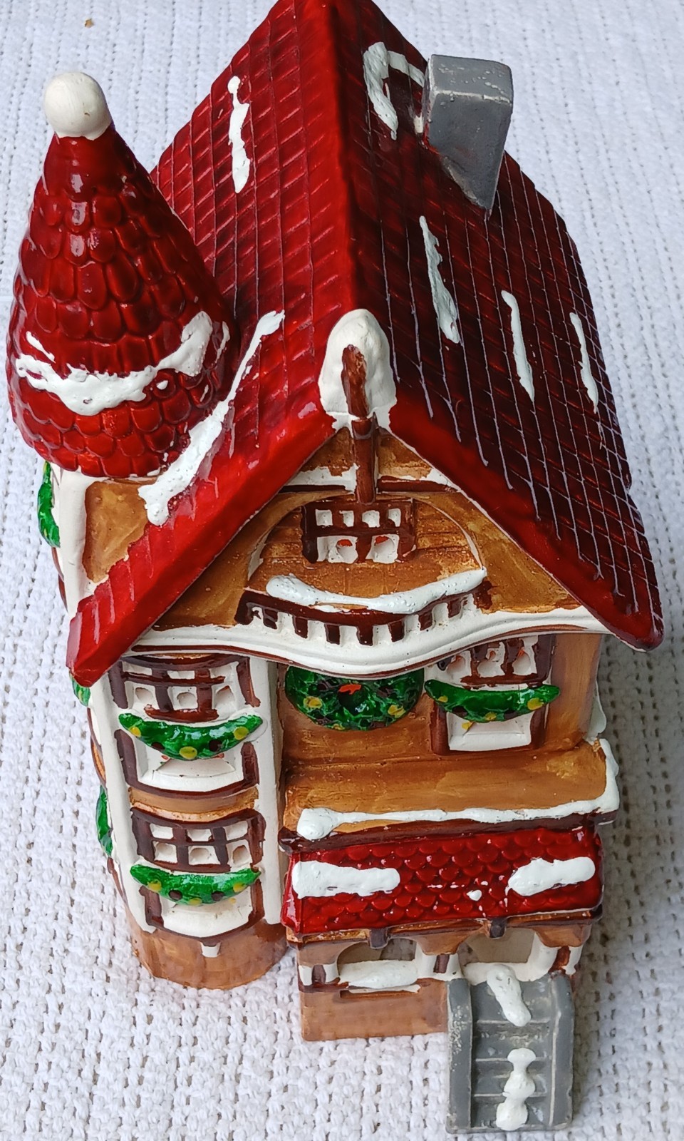 Department 56 Victorian Illuminated Ceramic Christmas Village House, Snow