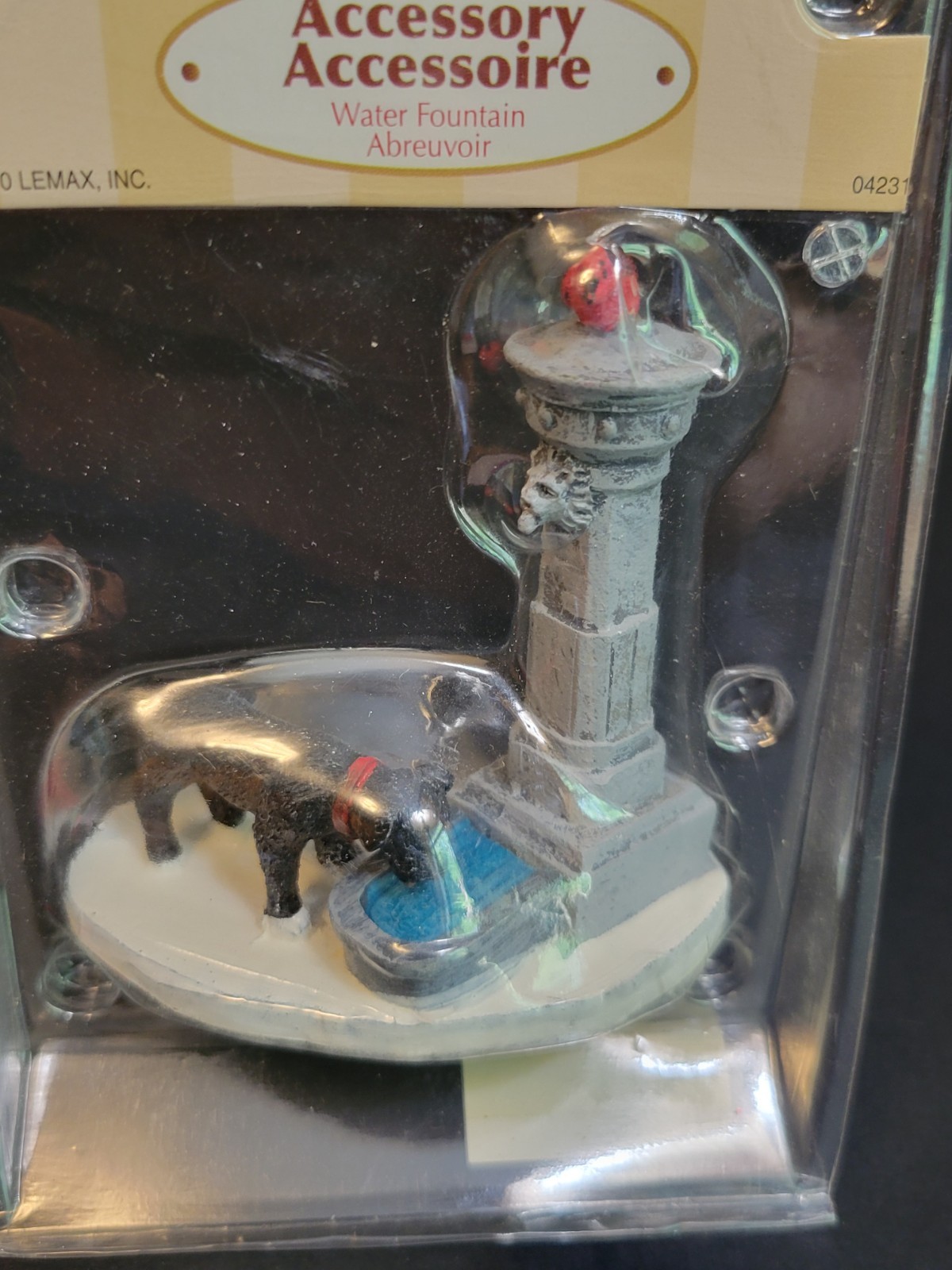 Lemax Christmas Village Town Water Fountain 04231 Dog Drinking Park Town Center