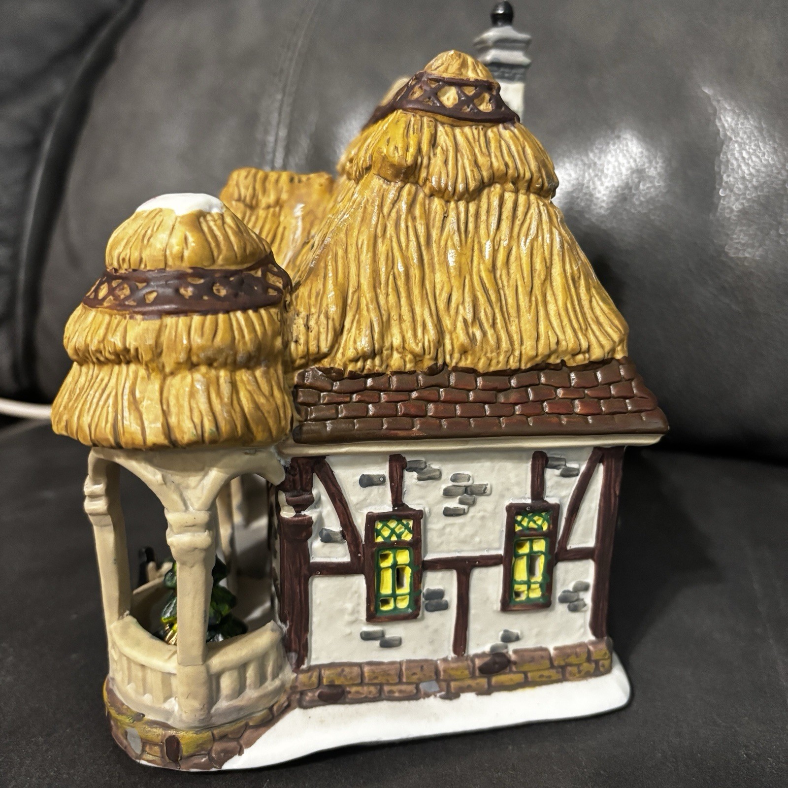 Holiday Inspirations Maddies Joy Cottage Lighted Christmas Village Holiday Decor