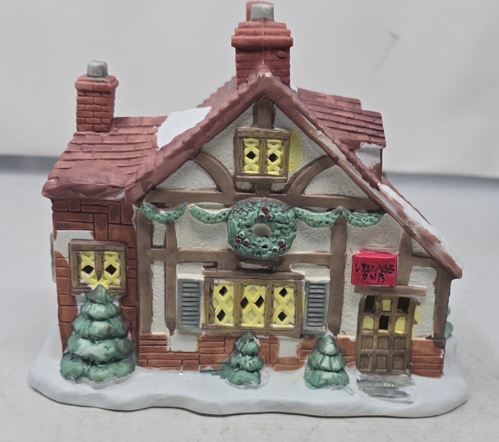Vintage 1992 Noma Dickensville Porcelain Christmas Village Pub #6250