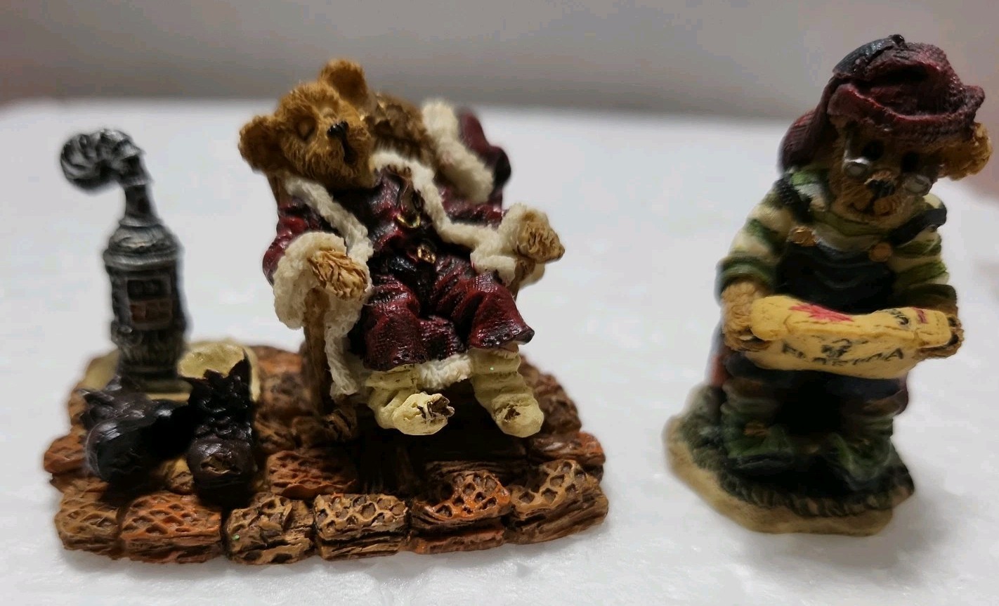 Boyds Bearly Built Villages Kringle’s Santas Retreat House Building