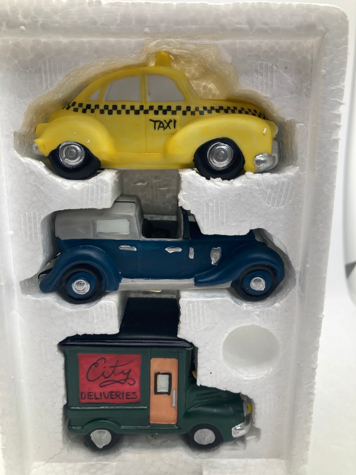 Dept 56 Heritage village Accessory # 59641 “Automobiles” set of 3 Retired