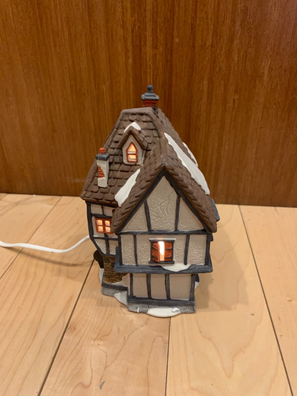 Dept 56 Tutbury Printer 1990 Dickens Village 5568-9 w/ Box & Light Retired