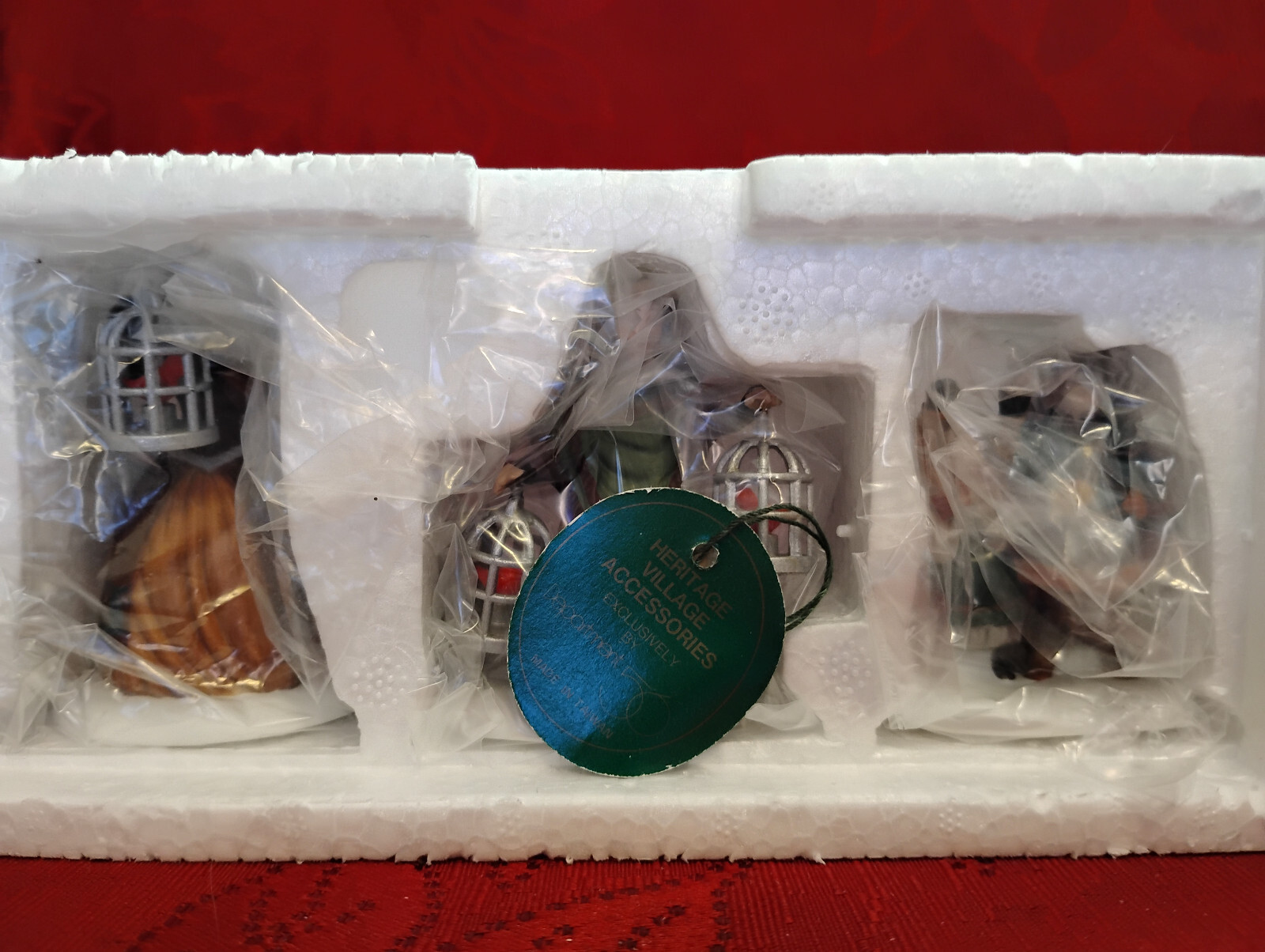Dept 56 The Bird Seller Dickens Village Heritage Collection New 3 Piece Set