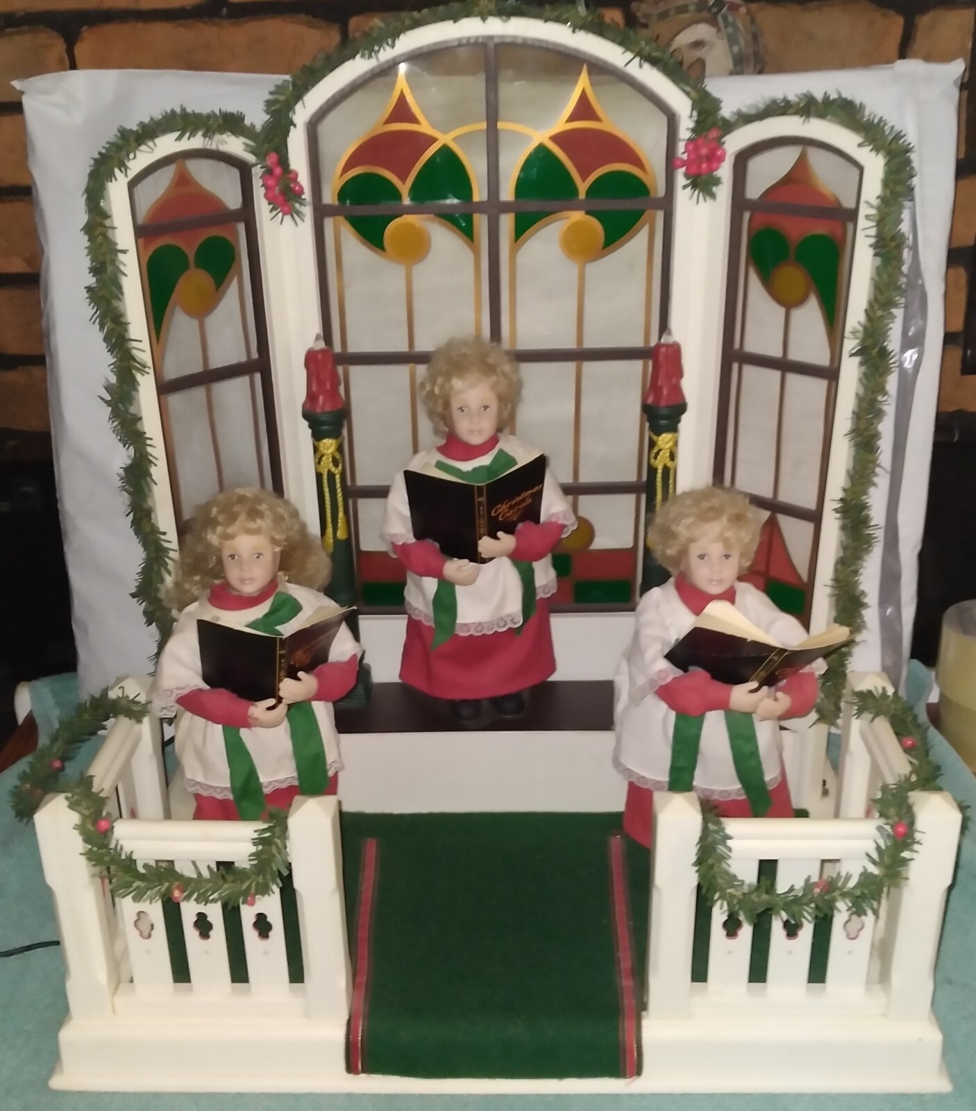 1996 Vintage Singing Christmas Choir Church Display Smile Animated Lights Sounds