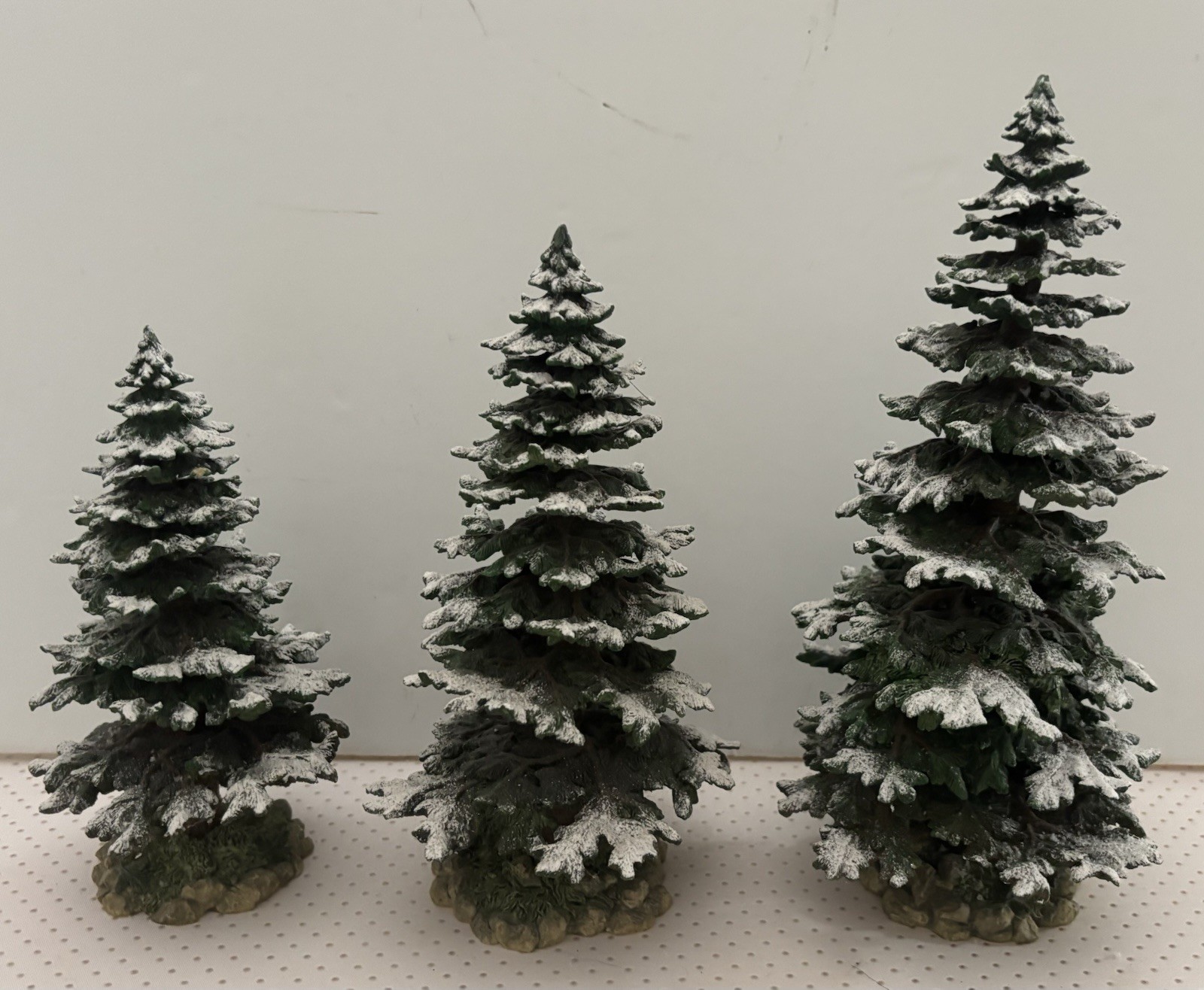 Dept 56 Village Accessory Pequot Pines (Set of 3) Trees #52818 Retired Realistic
