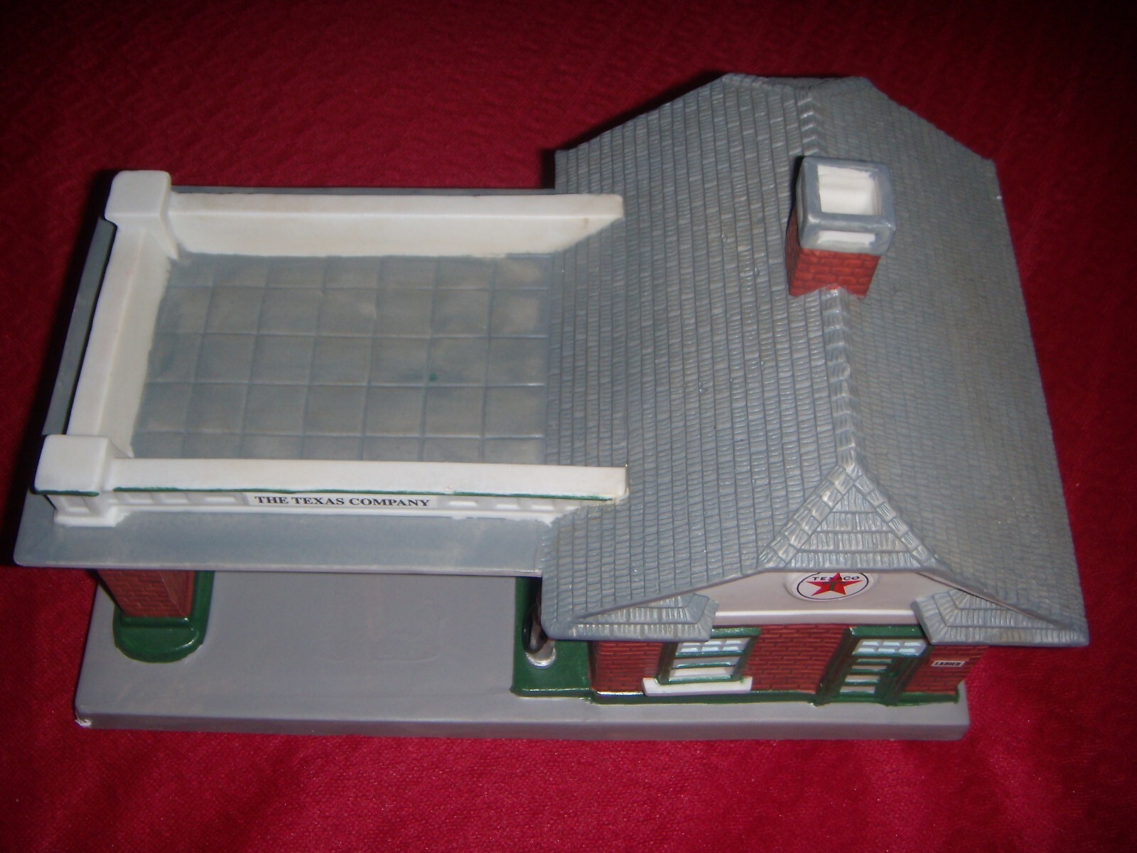 New Texaco Service Station #15 Dallas, Texas Lighted Christmas Village 1997