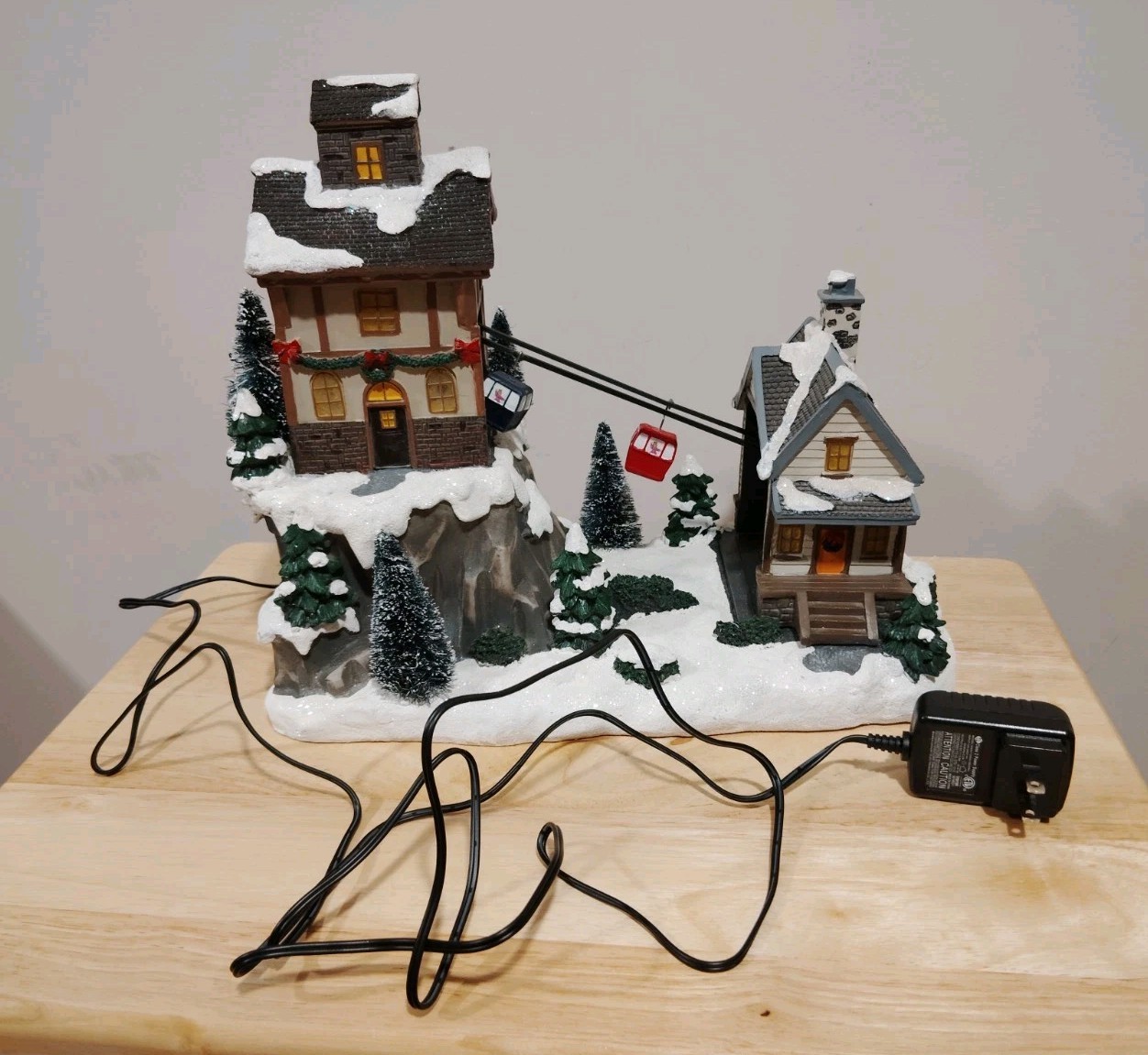 St. Nicholas Square*House and Gondolas*Illuminated/Motion Ski Hill Lift