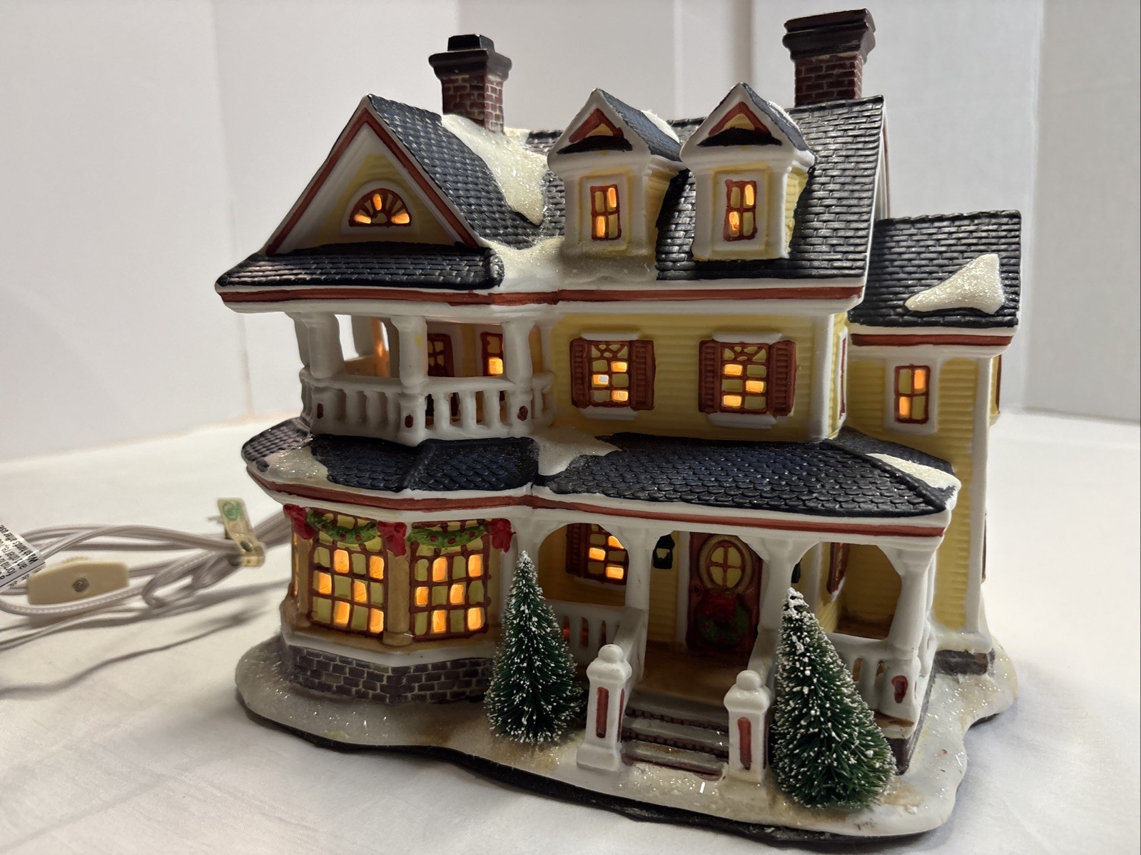 Holiday Inspirations Wickston Estate Christmas Indoor Decorations Light Up House