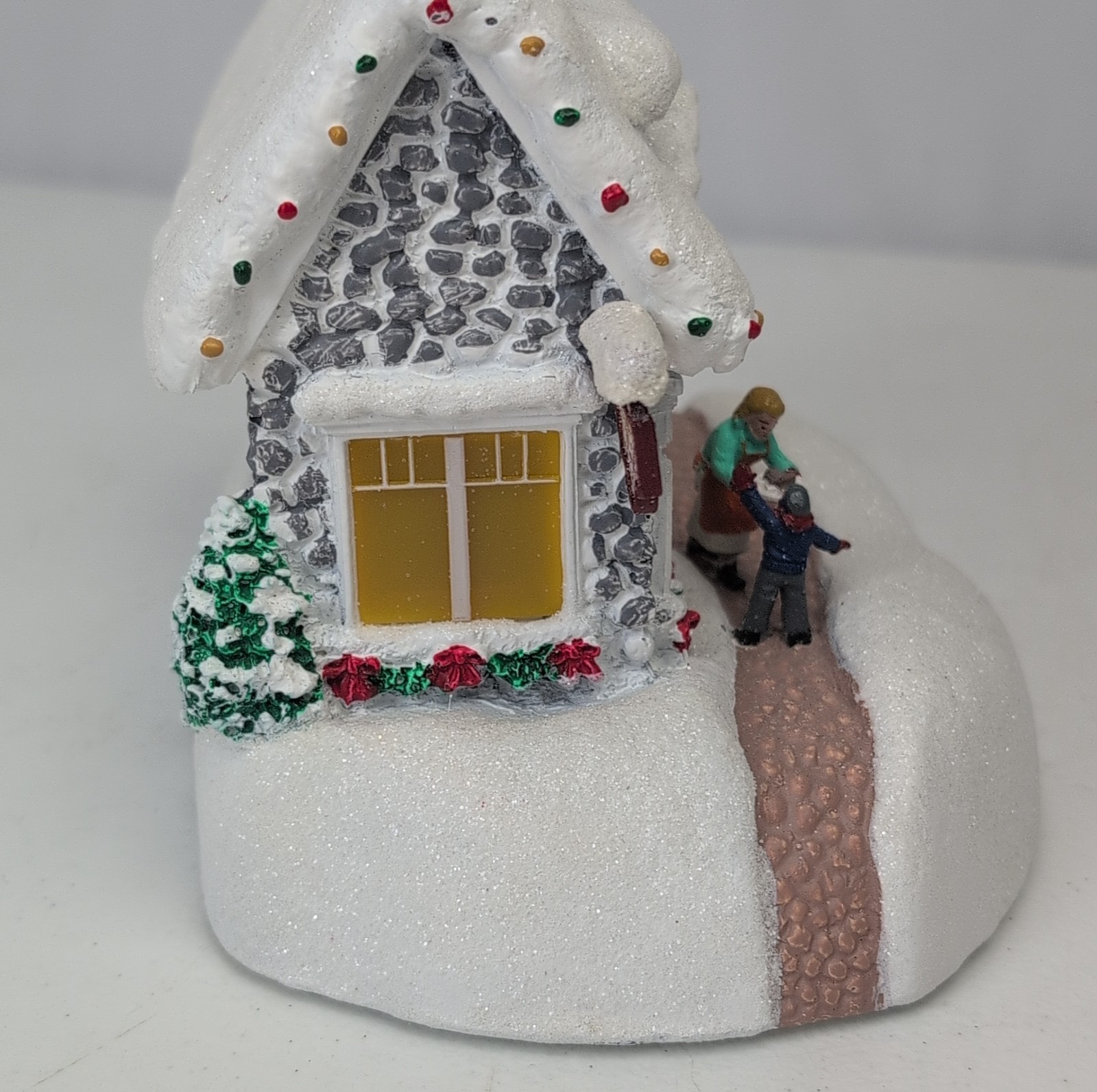2022 Thomas Kinkade Snowflake Fudge Sweet Shoppe Lighted Display Collectible