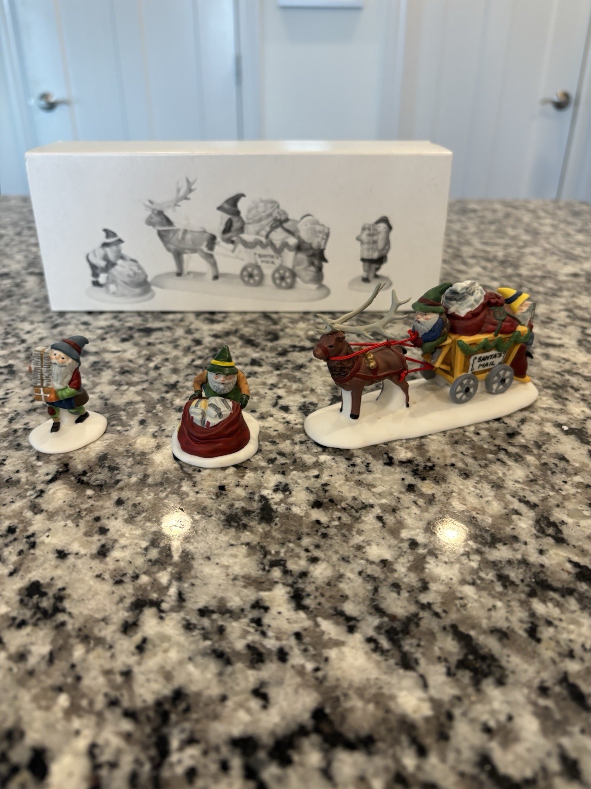 DEPT 56 LETTERS FOR SANTA 5604-9 HERITAGE VILLAGE CHRISTMAS