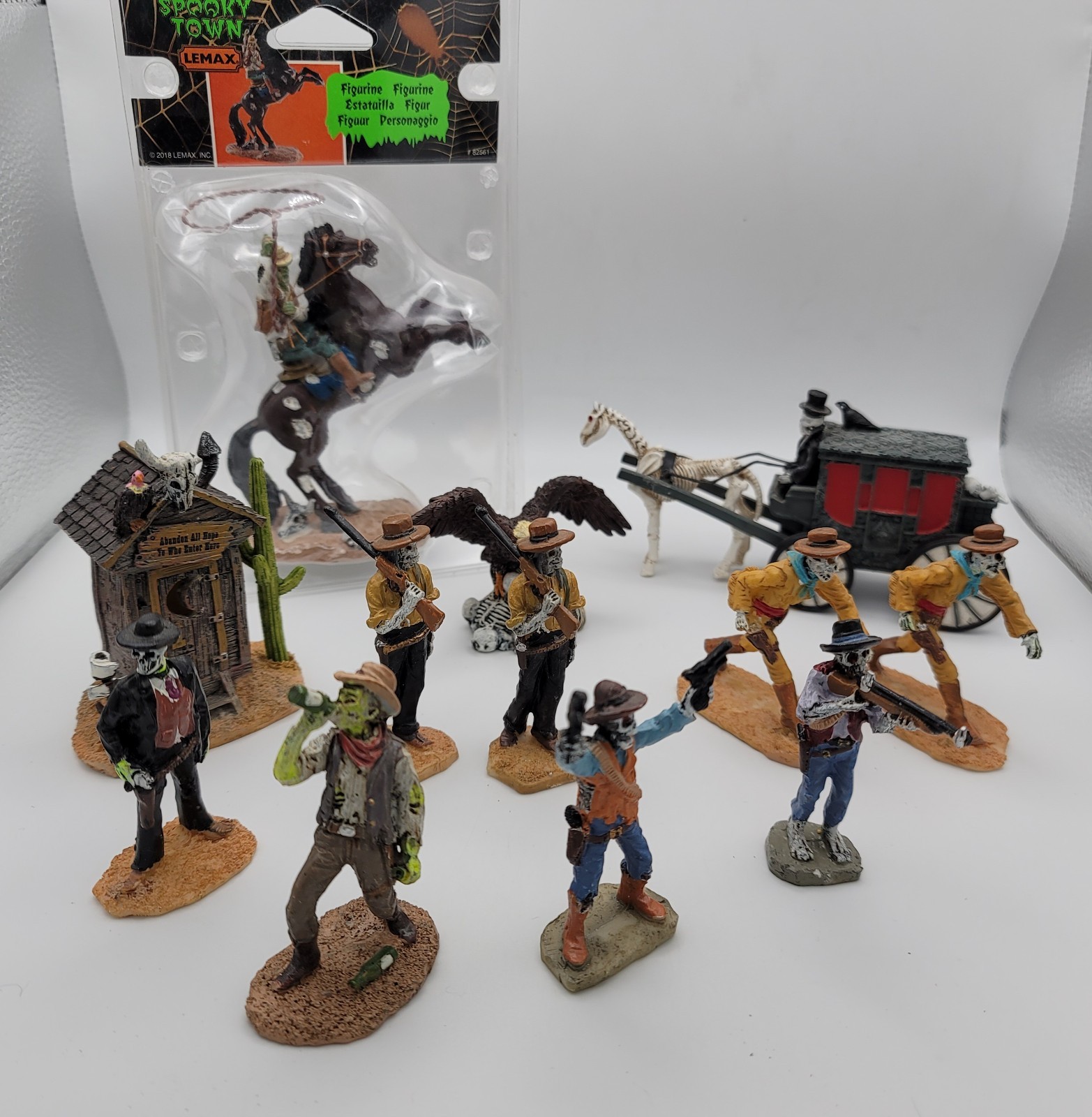 NEW Lemax Spooky Town “Ready For Action” Wild West Halloween 12 Figures