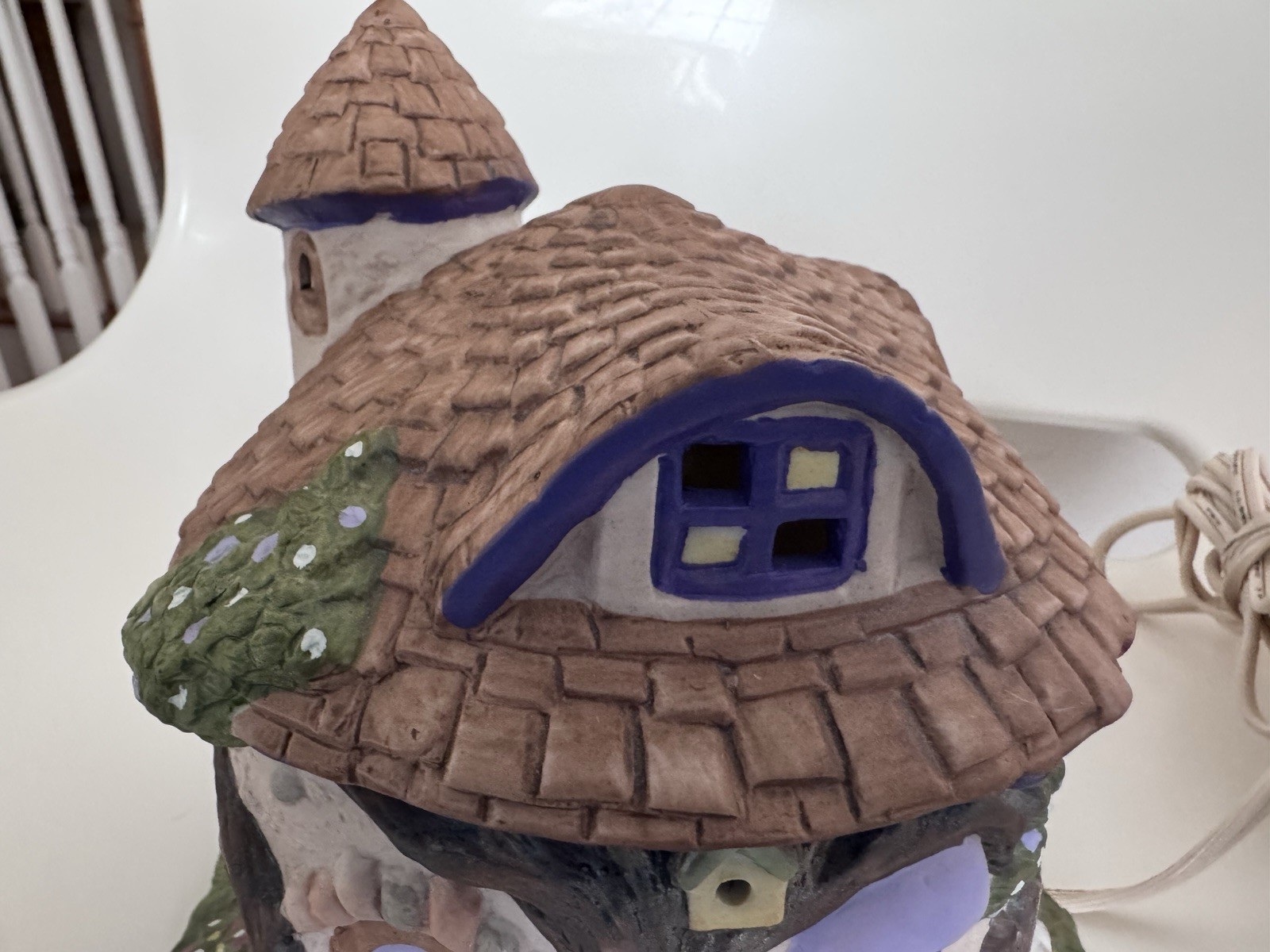 Pacific Rim Imports 4062 Lighted Bunny Fairy Cottage Lamp Taiwan Whimsical Decor