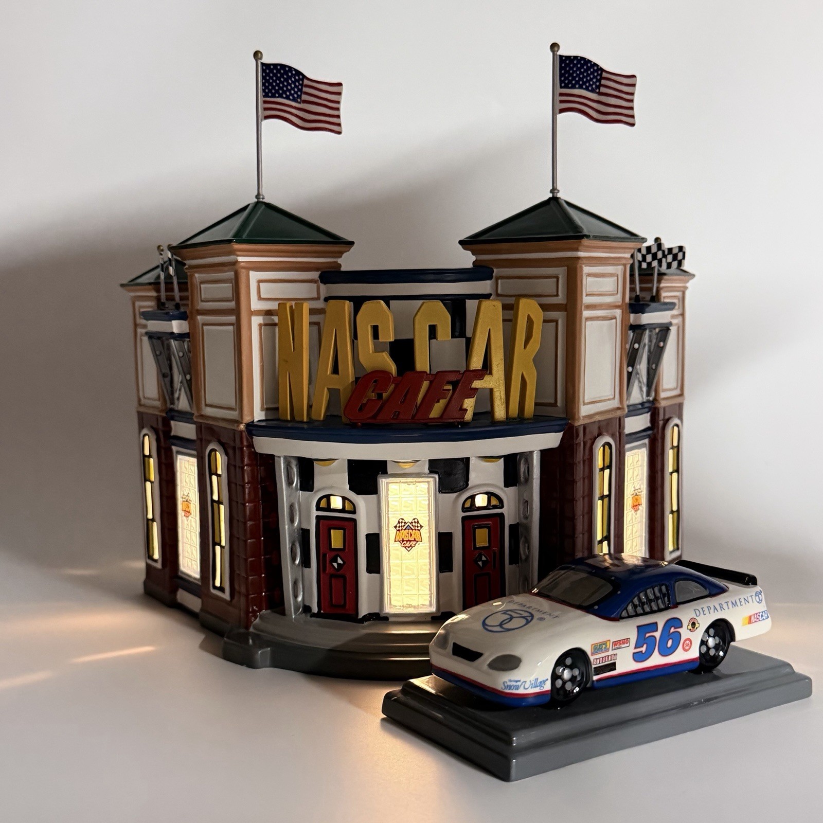 2005 Department 56 NASCAR CAFE Snow Village (lights up) w/ Car