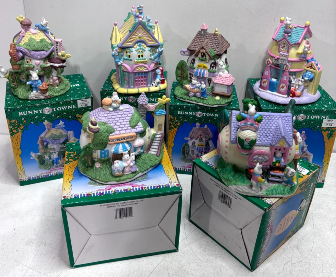 Bunny Towne Fruit Shop Porcelain Lot Of 6 Bunny Village House w Box Easter Decor