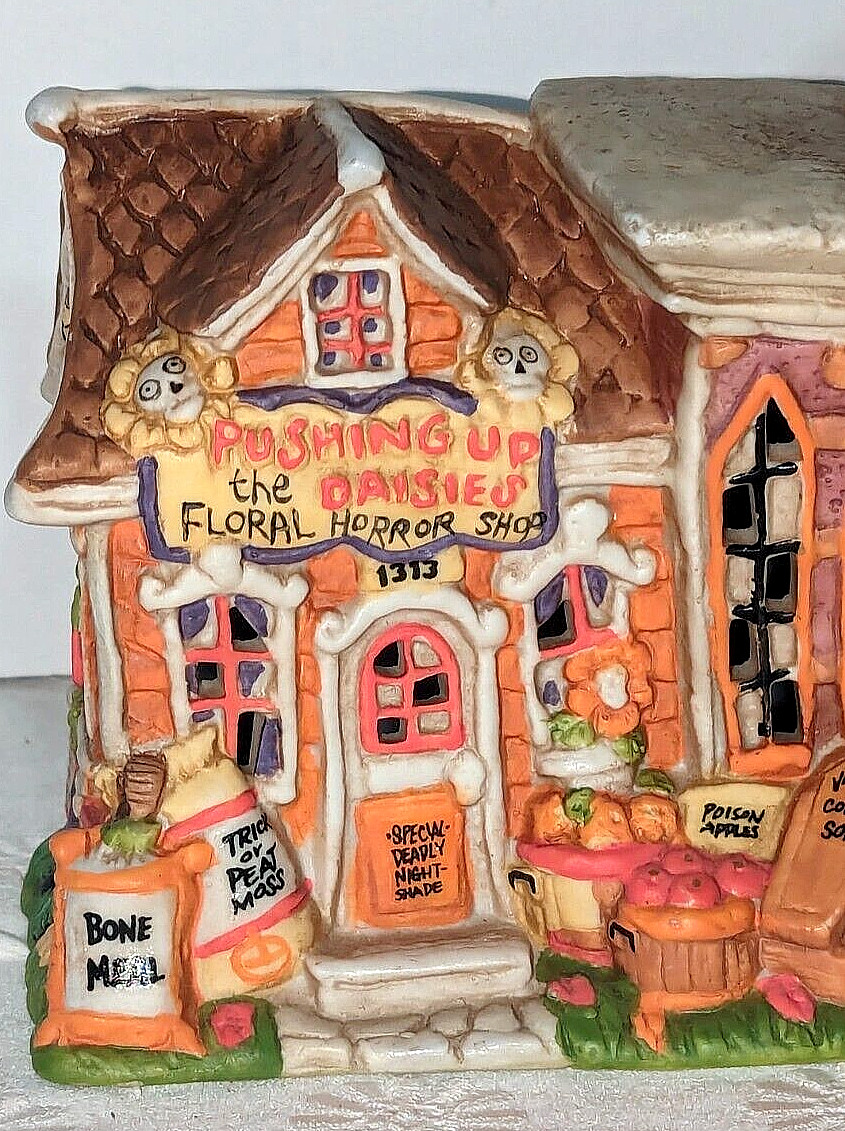 Creepy Hollow FUNERAL PARLOR & FLOWER SHOP Lighted Midwest Of Canon Falls 133569