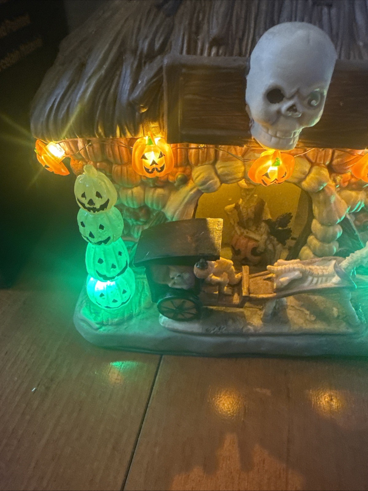 FG Square LED Pumpkin Villa Halloween Village Building Hand Painted Lighted