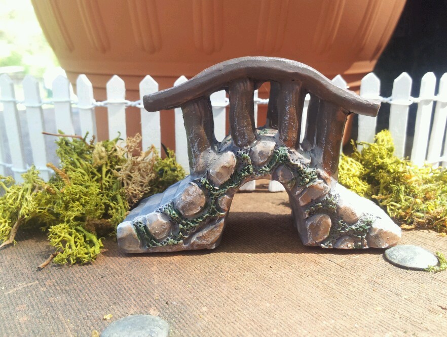 Miniature Village Resin Spring Stone Bridge