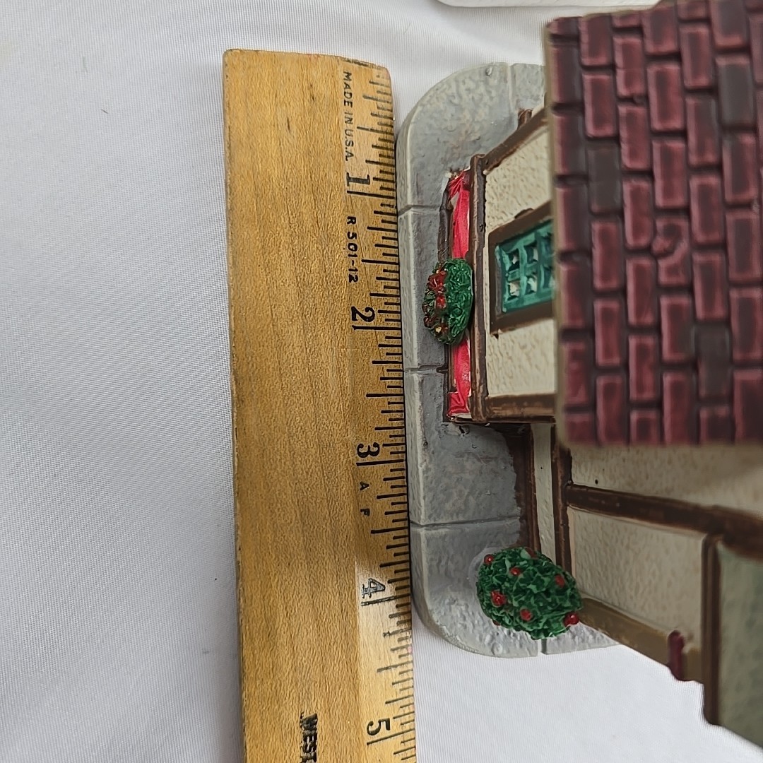2019 LEMAX The Nutcracker Nut Shoppe #95493 Porcelain Lighted Christmas Building