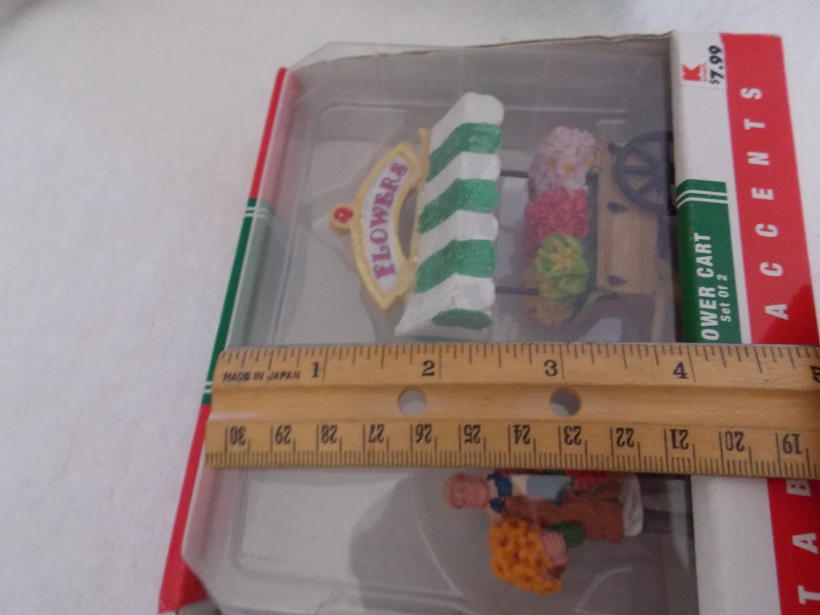 2008 Lemax Table Accents Flower Seller & Cart #83694