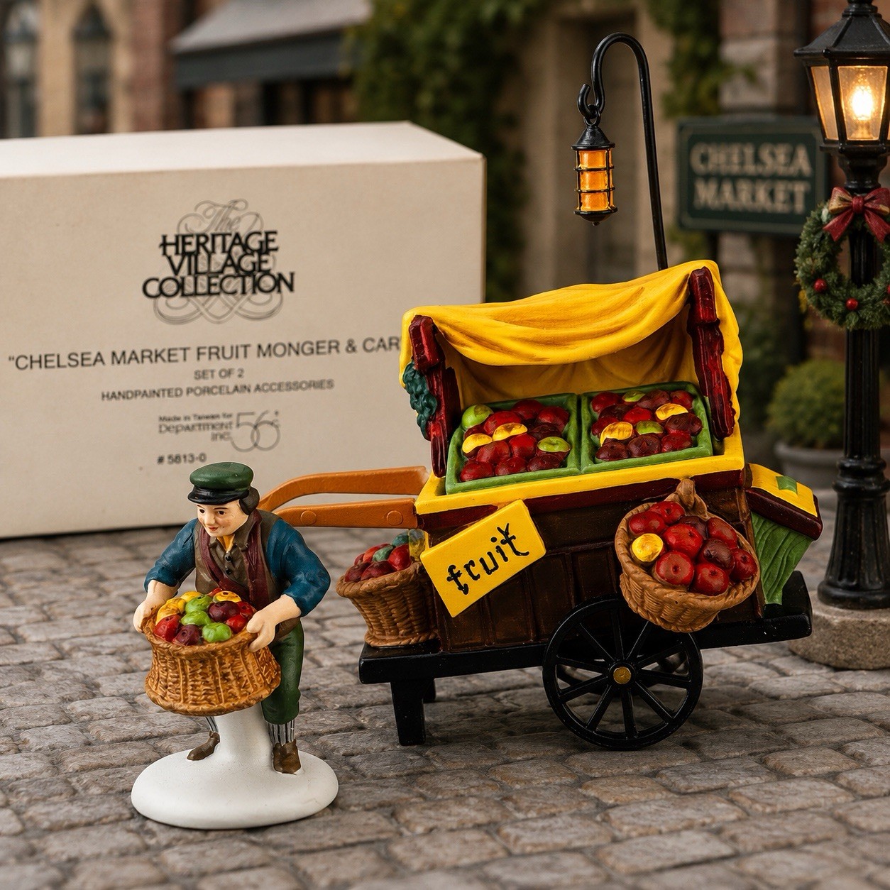 Department 56 Heritage Village Chelsea Market Fruit Monger Cart Set 5813-0 Box