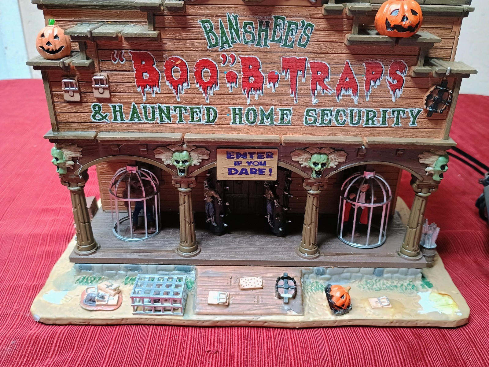 LEMAX 2015 Spooky Town Banshee’s Boo-B-Traps Halloween ,Haunted , Sounds Motion