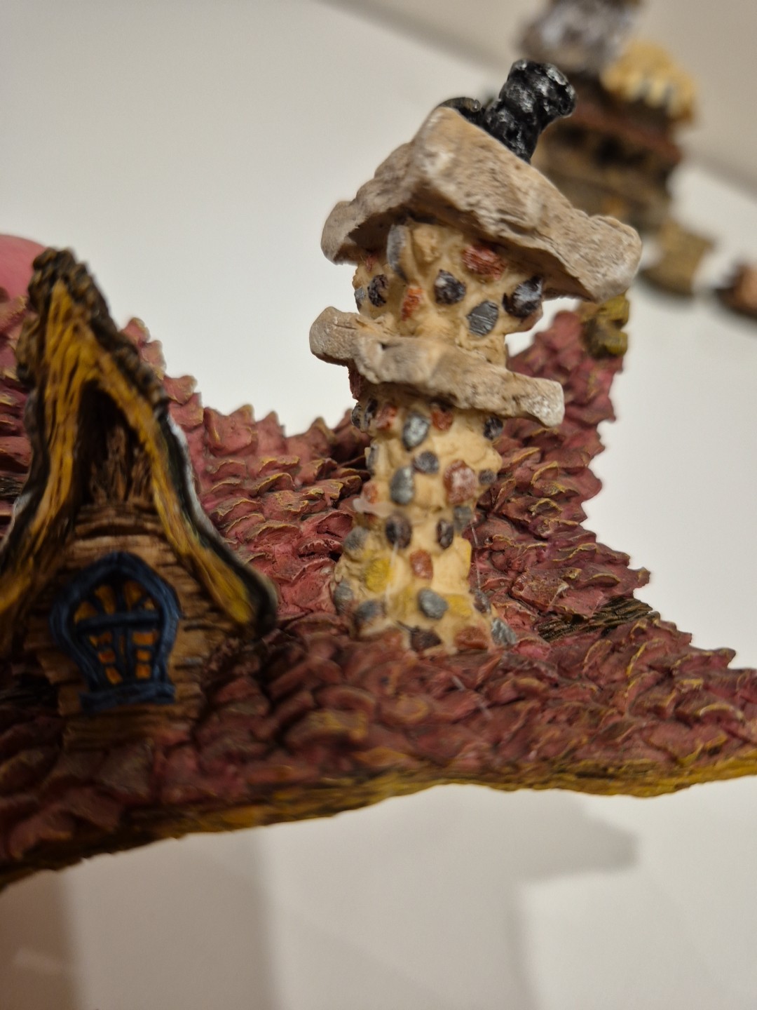 Lot 8 Boyds Town Bearly Built Villages & 31 Mini Figuries