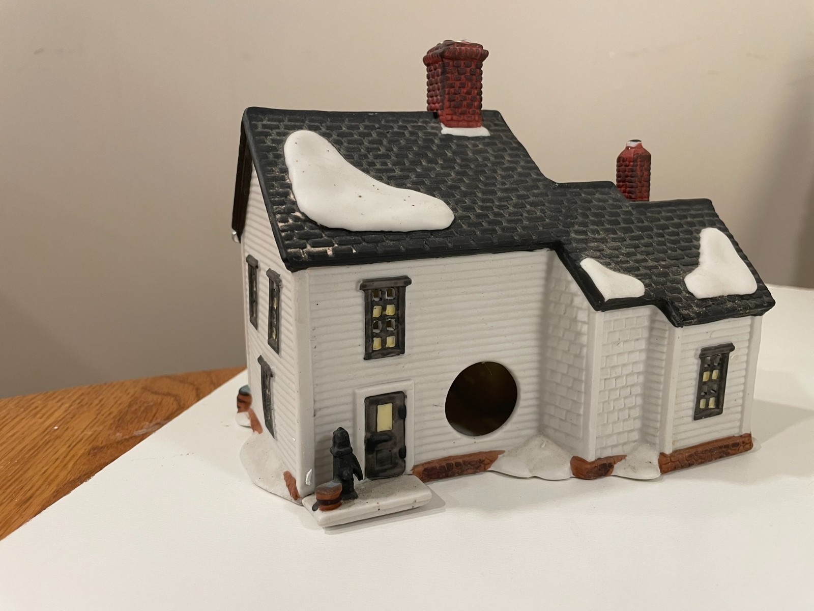 DEPT 56 “JANNES MULLET AMISH FARM HOUSE” ~ NEW ENGLAND VILLAGE SERIES#59439