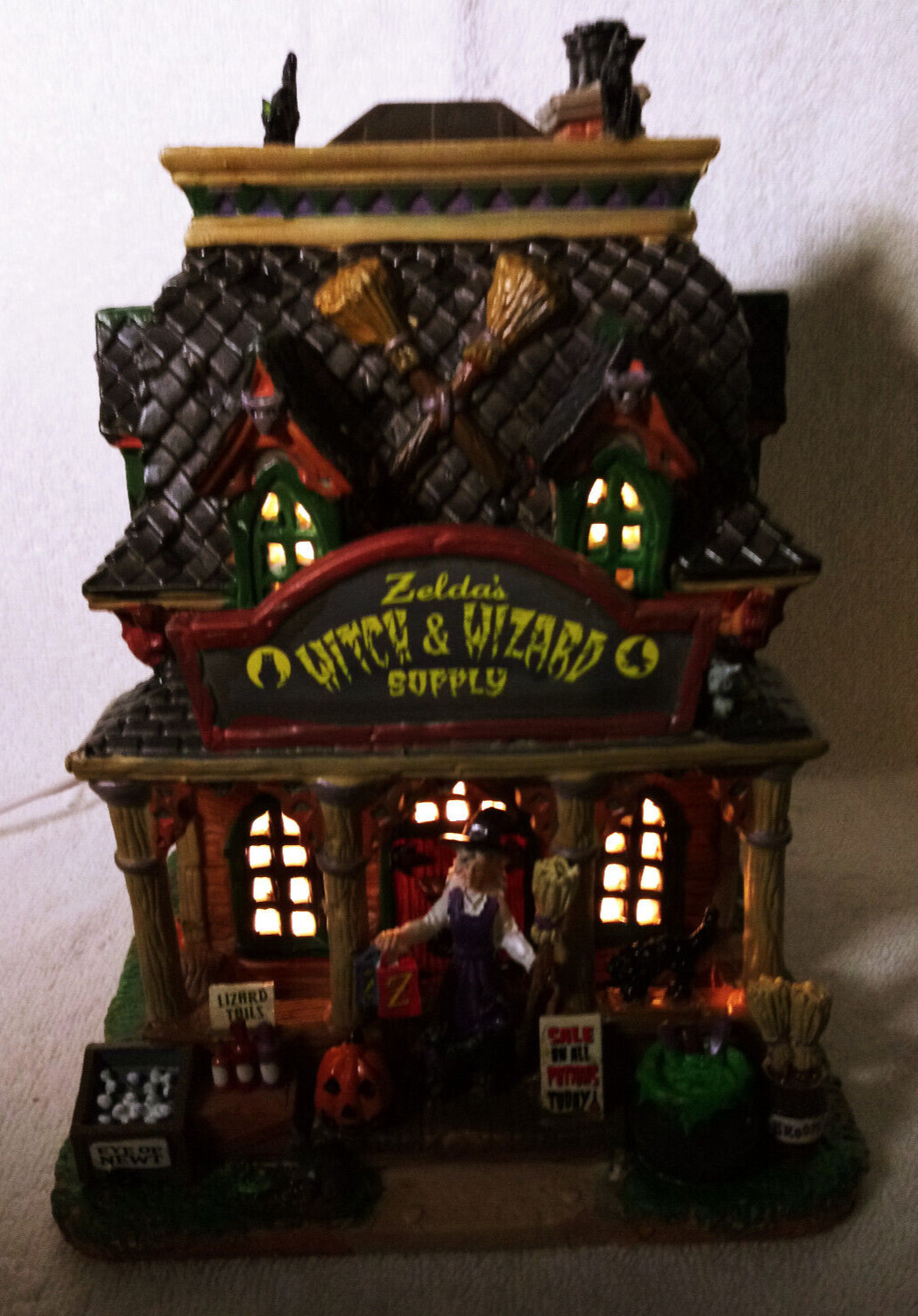 Lemax Spooky Town Signature Colllection Zeldas Witch Wizard Supply