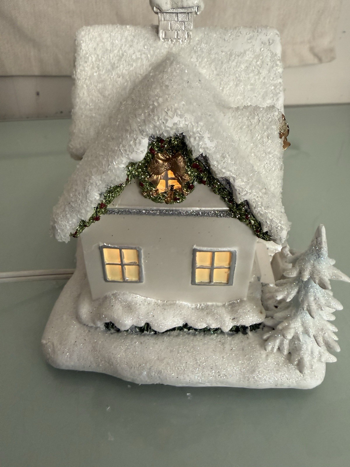 2005 Hawthorne Christmas Snow Angels Holiday Village Reflections Book Store NICE