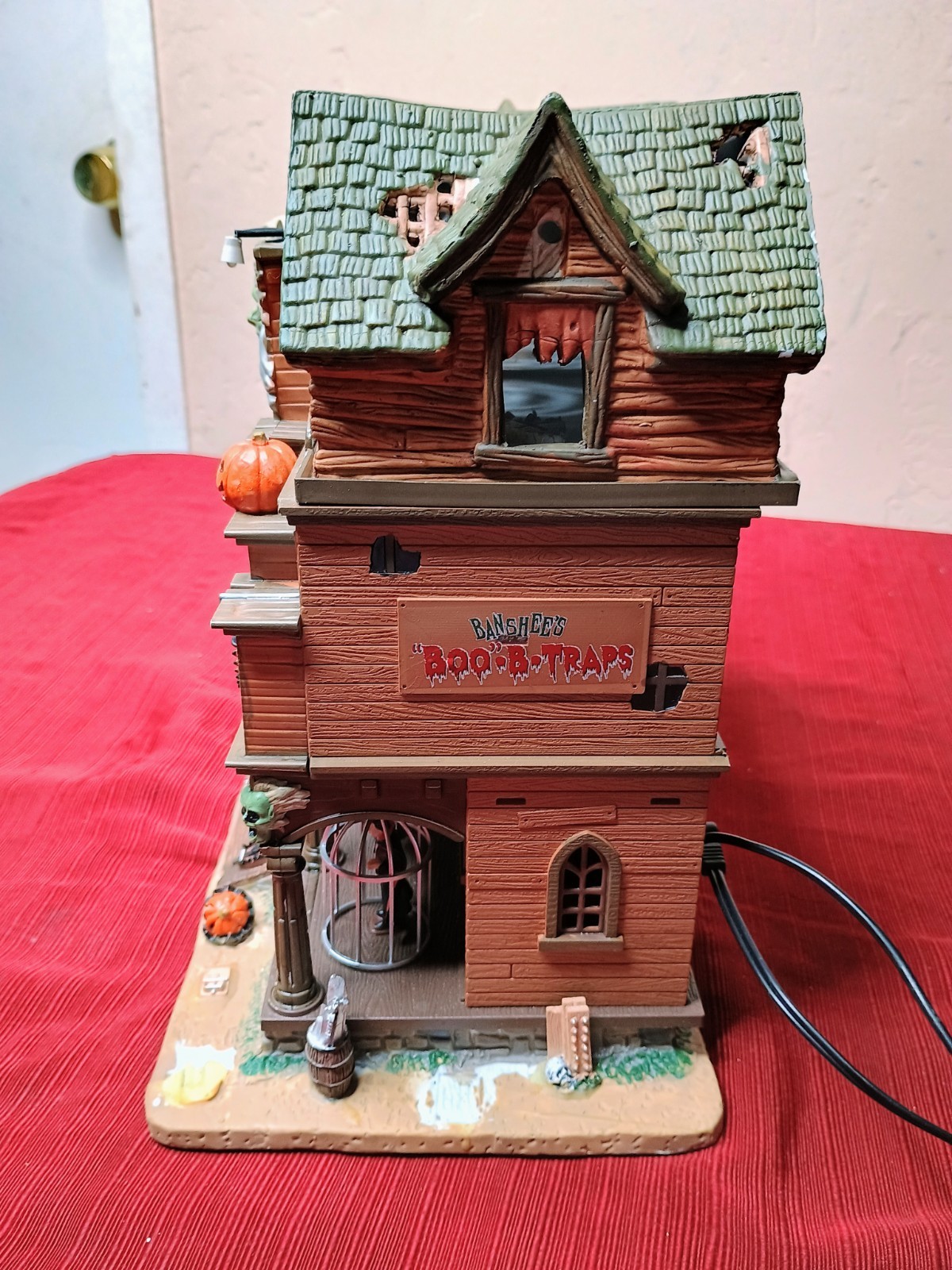LEMAX 2015 Spooky Town Banshee’s Boo-B-Traps Halloween ,Haunted , Sounds Motion