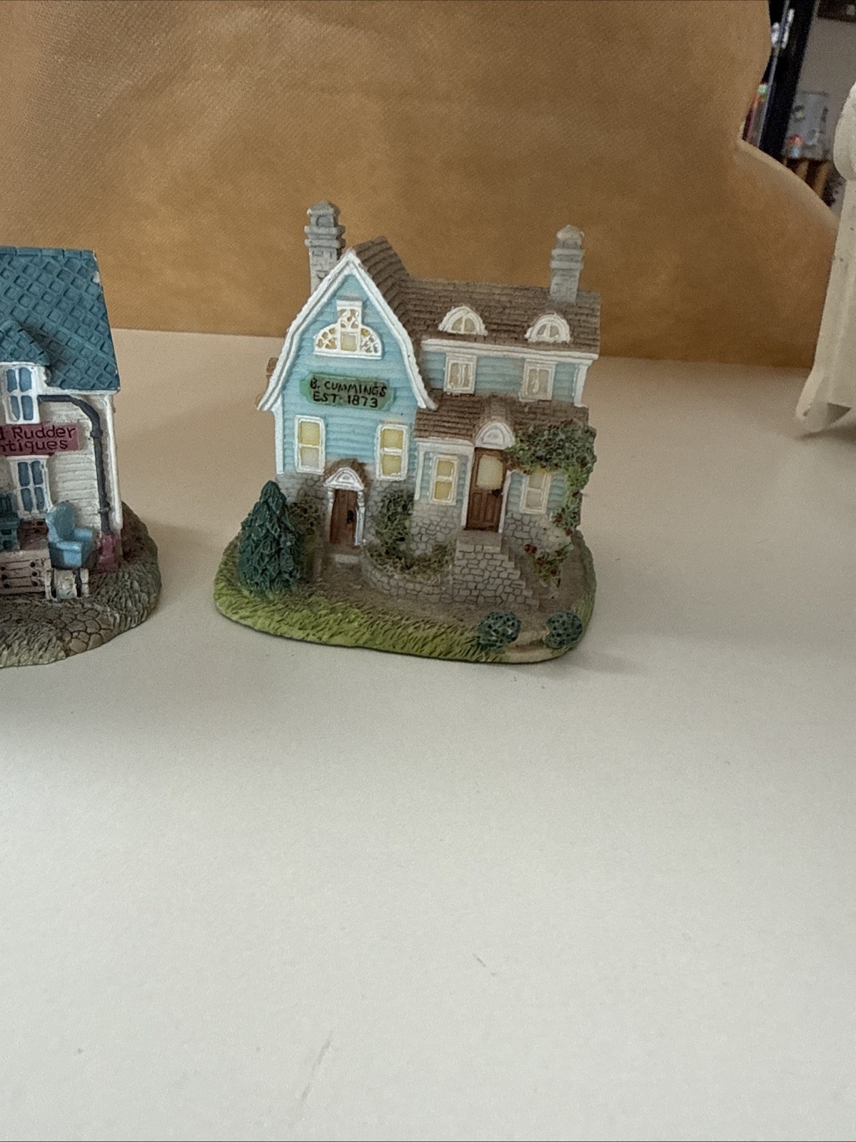 2 Liberty Falls Figurines Red Rudder Antiques And Sign Maker & Print Shop