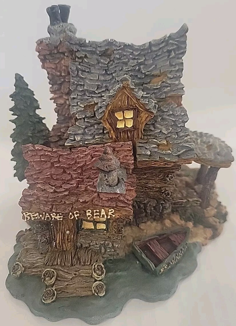 BOYDS TOWN “THE BEARS DEN”—EDMUND’S HIDEAWAY & good friends. Miniature.