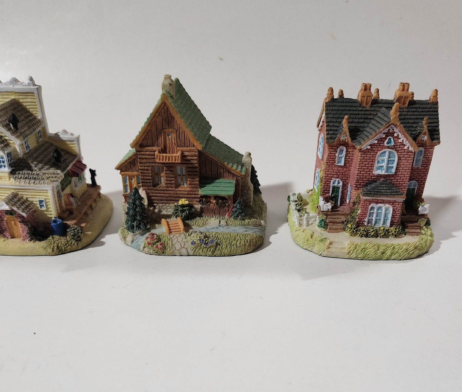 Ceramic Village Set of 4 House Shop Cabin International Resourcing Services 1997
