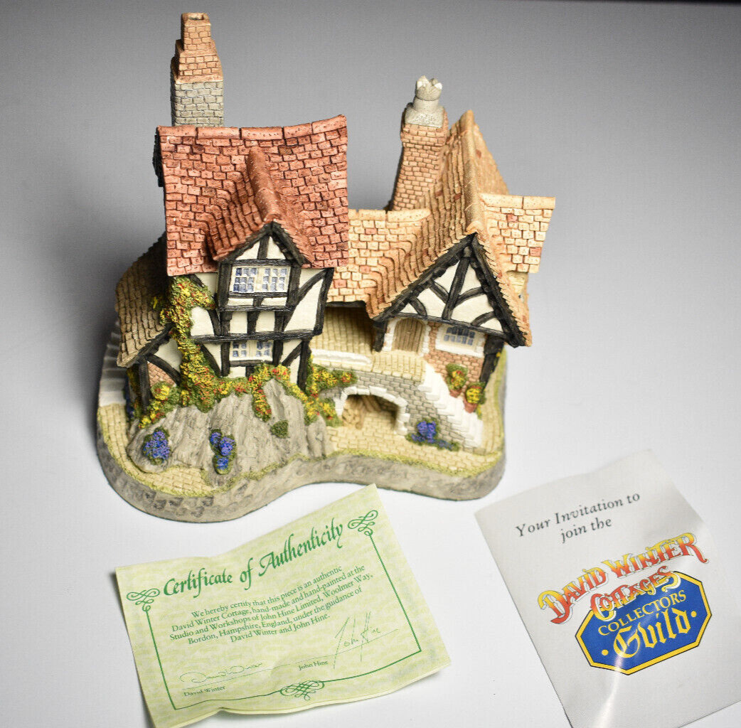1991 David Winter Cottages Will-o-the-wisp Collectors Guild No. 10 in Box w/ COA