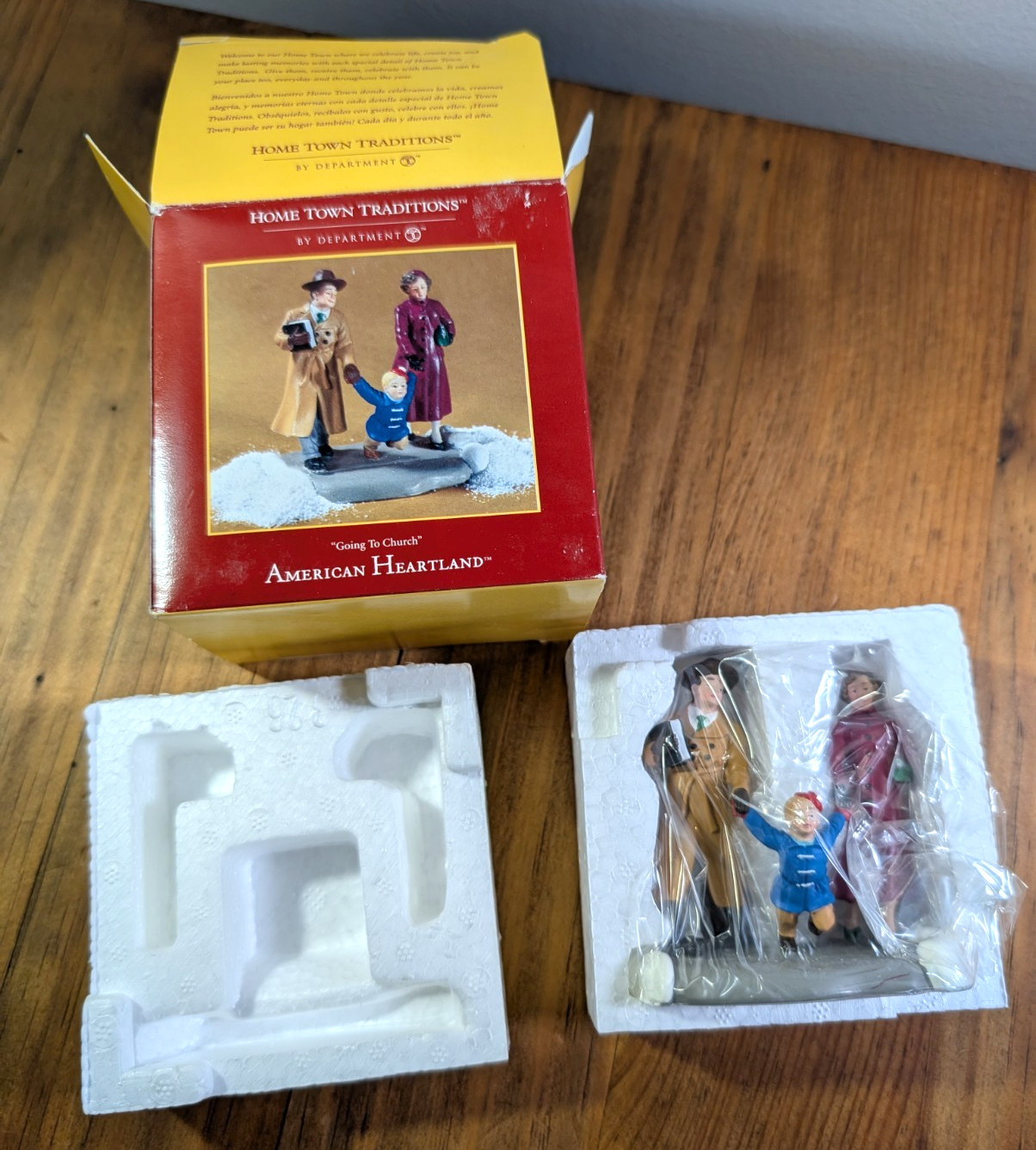 Dept 56 American Heartland Going To Church Home Town Tradition Figurine Open Box