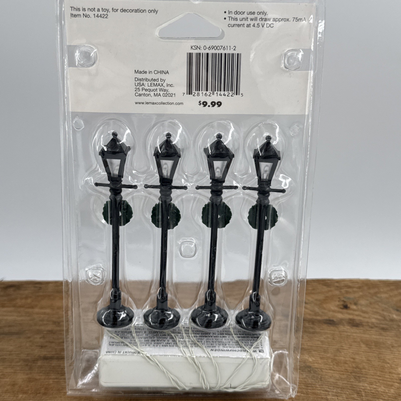Lemax Village Gas Lantern Street Lamp Set 4 Christmas Village Accessory 2006 NEW