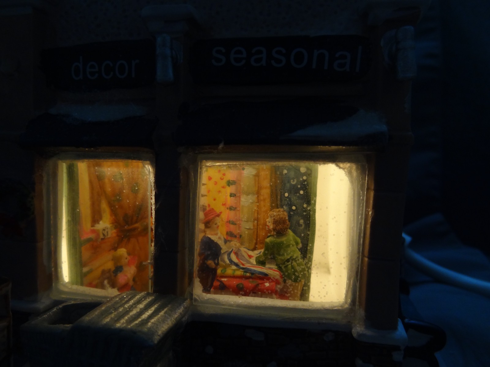 Holiday Inspirations Jo-Ann Fabrics and Craft Store Light-Up Illuminated Village