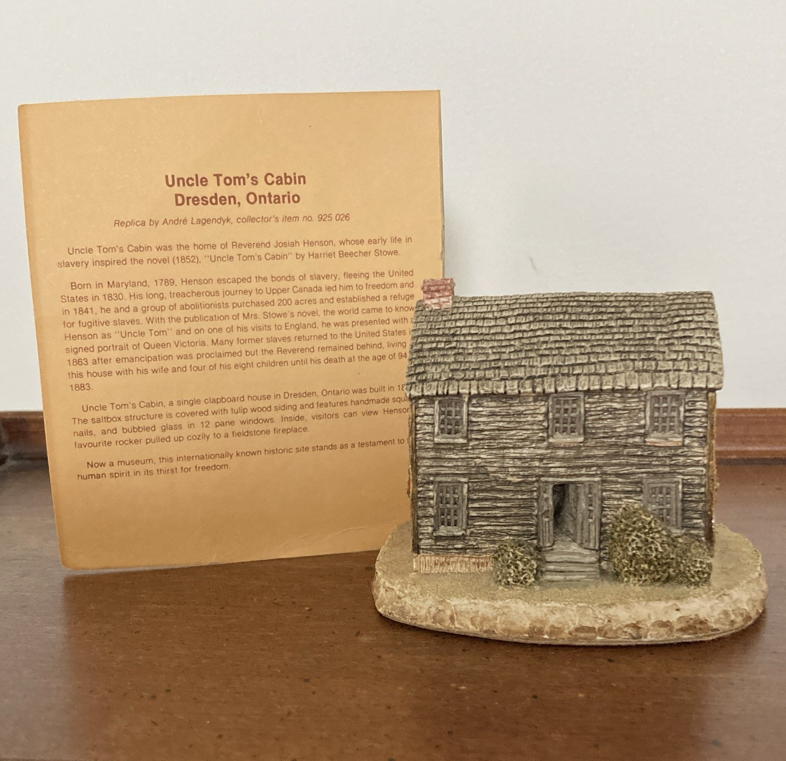Norwich Collection Uncle Tom’s Cabin Dresden Ontario Replica House Resin