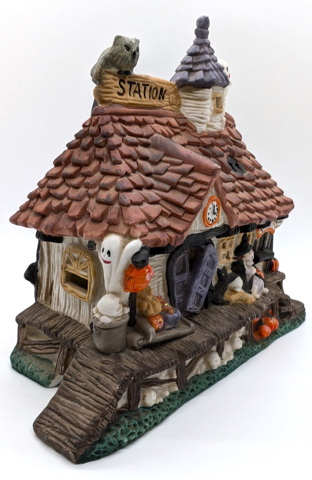 Spooky Hollow Lighted Halloween Train Station ~ Ghosts Black Cat Clock Pumpkins
