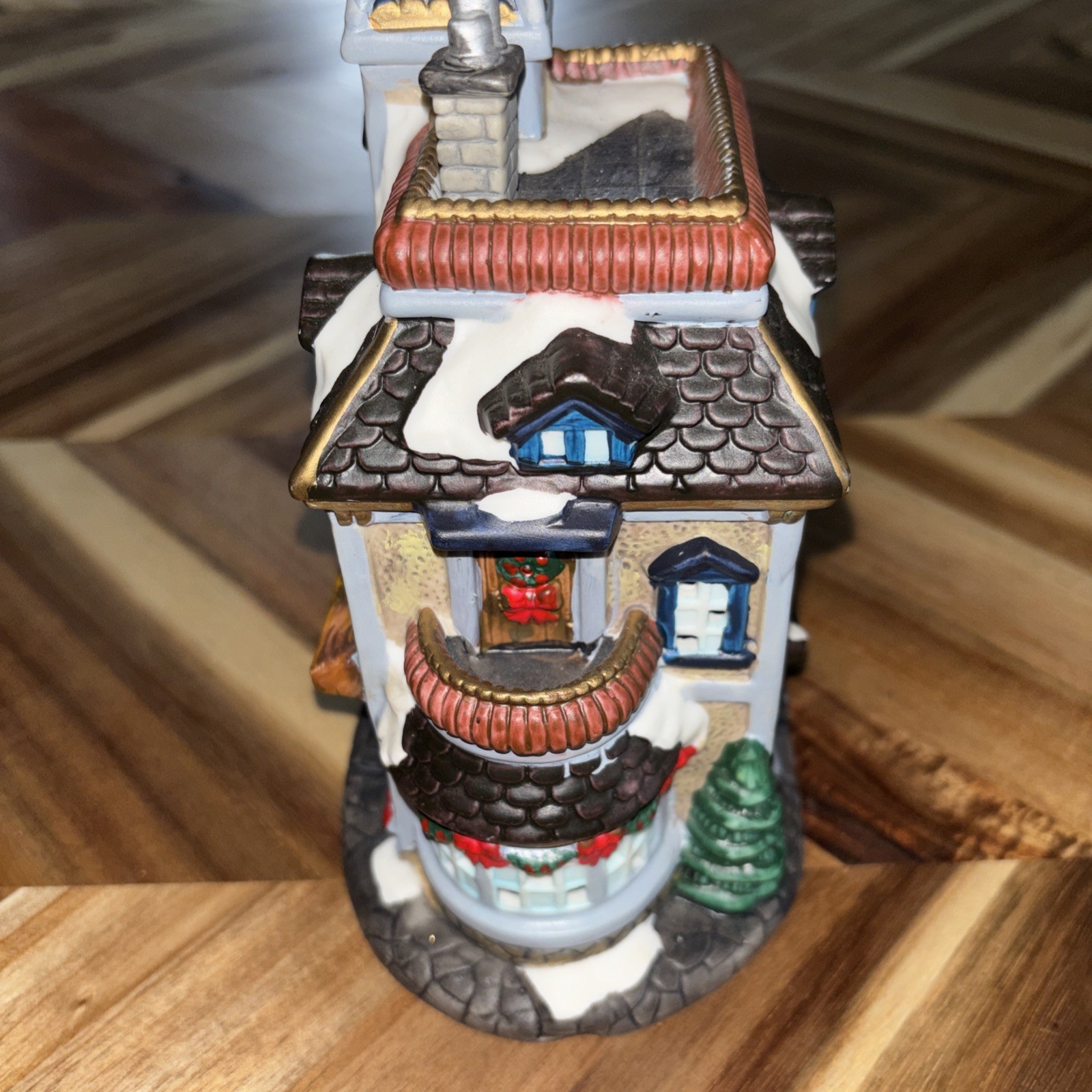 Ceramic Christmas Village Hotel Medium Soize
