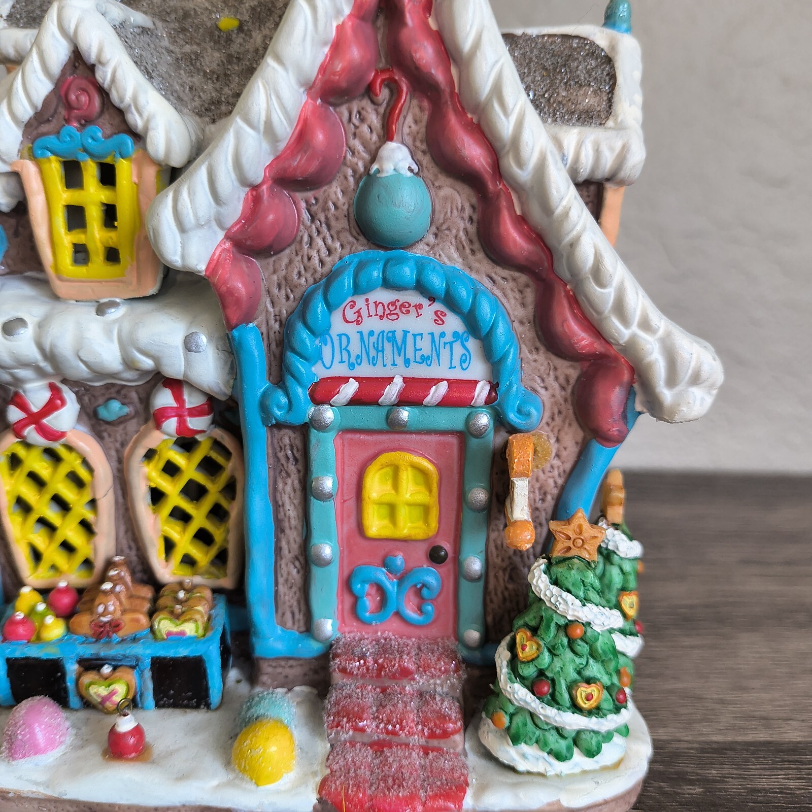 2005 LEMAX SUGAR ‘N SPICE GINGERS ORNAMENTS WORKS AND LIGHTS UP