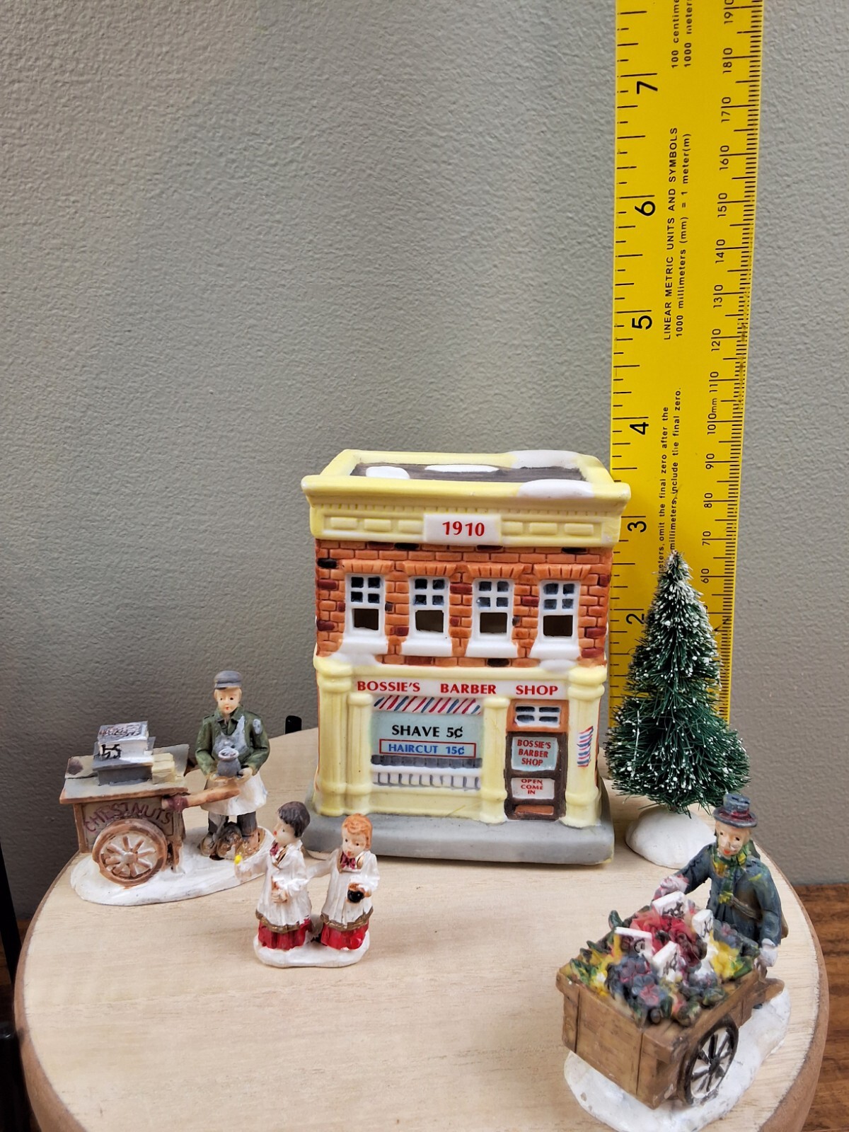 11 pc Vtg 93/94 American/Hometown Landmarks Collection Christmas Village People